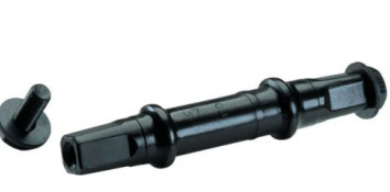 Centra ass First četrkante