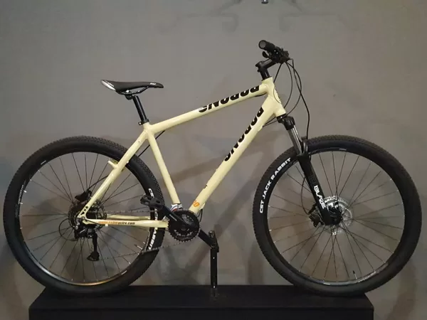 Barons M5 beige, 2x9 Acera, 29'